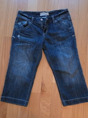 Maurices Women's Faded Blue Relaxed Denim Capri Jeans